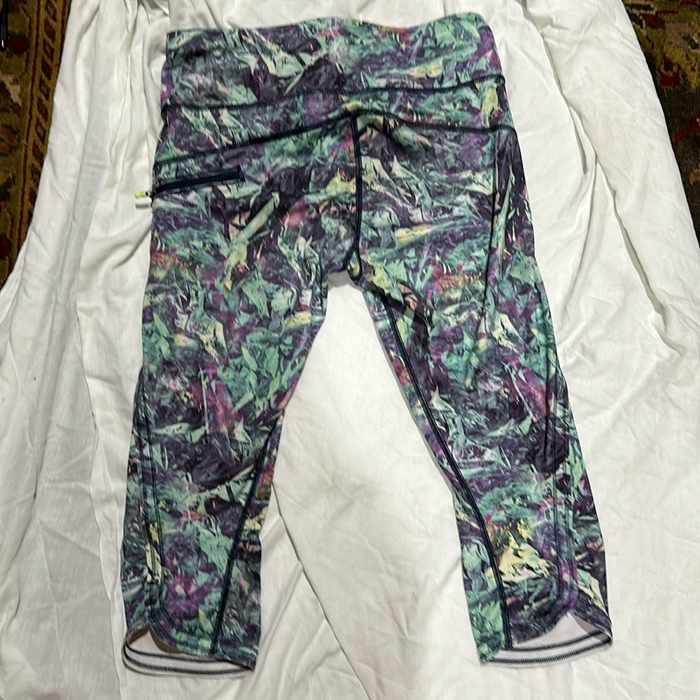Lululemon Cropped leggings size 6